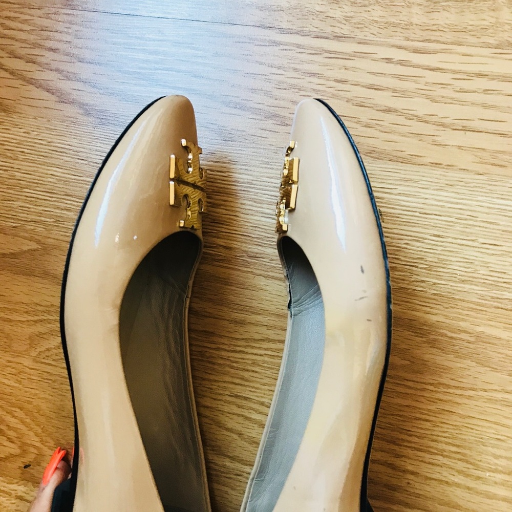 SOLD Tory Burch Raleigh Logo Flats - Picture 5 of 7